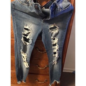 💥high waisted ripped jeans💥